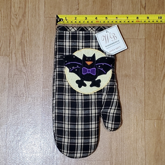 New HALLOWEEN Oven Mitt Potholder Bat Vampire Cooking Fall Autumn NWT - Picture 3 of 6